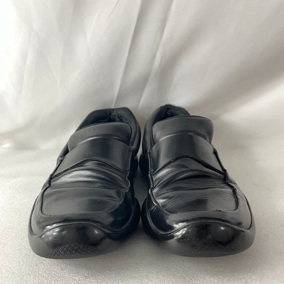 Prada Black Leather Loafers - Picture 4 of 10